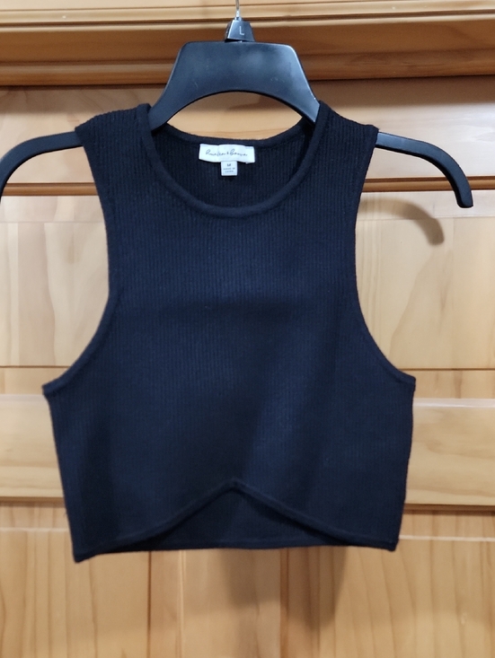 Hunter & Brown Tops - Hunter & Brown Sweater Black Ribbed Cropped Tank